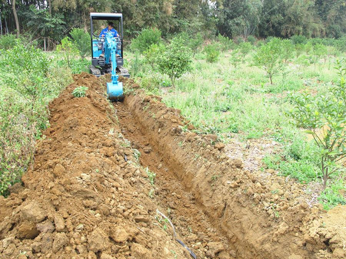 小型挖掘機(jī)20操作視頻播放 小型挖掘機(jī)20操作視頻播放