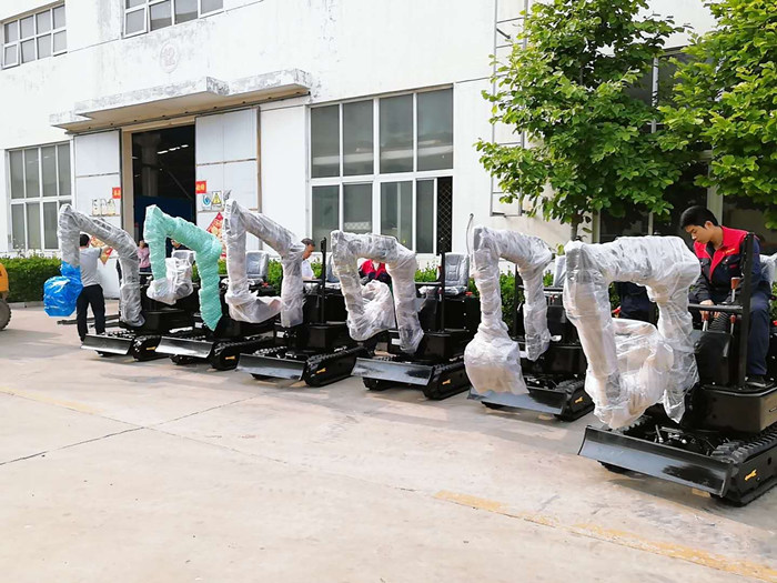 凱迪沃一批小型挖掘機(jī)批量出口美國 凱迪沃一批小型挖掘機(jī)批量出口美國